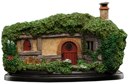 WETA Workshop Polystone - 34 Lakeside Hobbit Hole