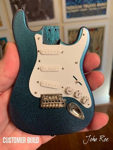 Fender Stratocaster Build Your Own Miniature Guitar Replica Collectible Model Kit